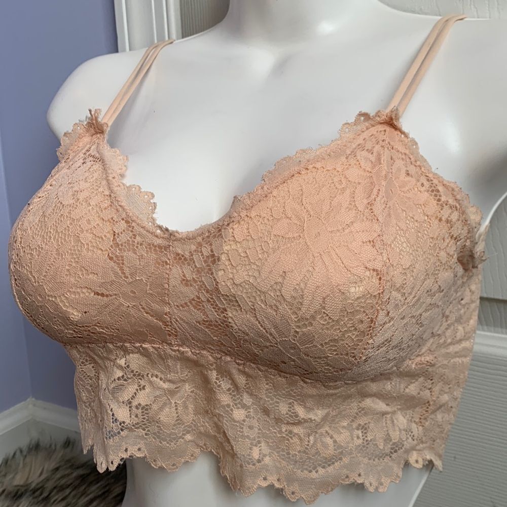 Designer Lace No Wire Lightly lined Pullover Bralette Bra M